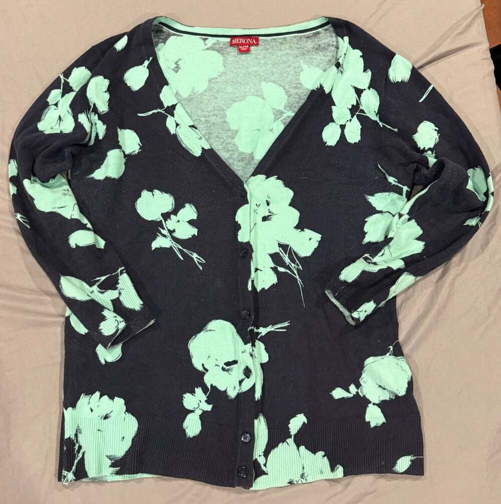 Merona Black and Mint Green Floral Print Button-Down V-Neck Cardigan Sweater XL